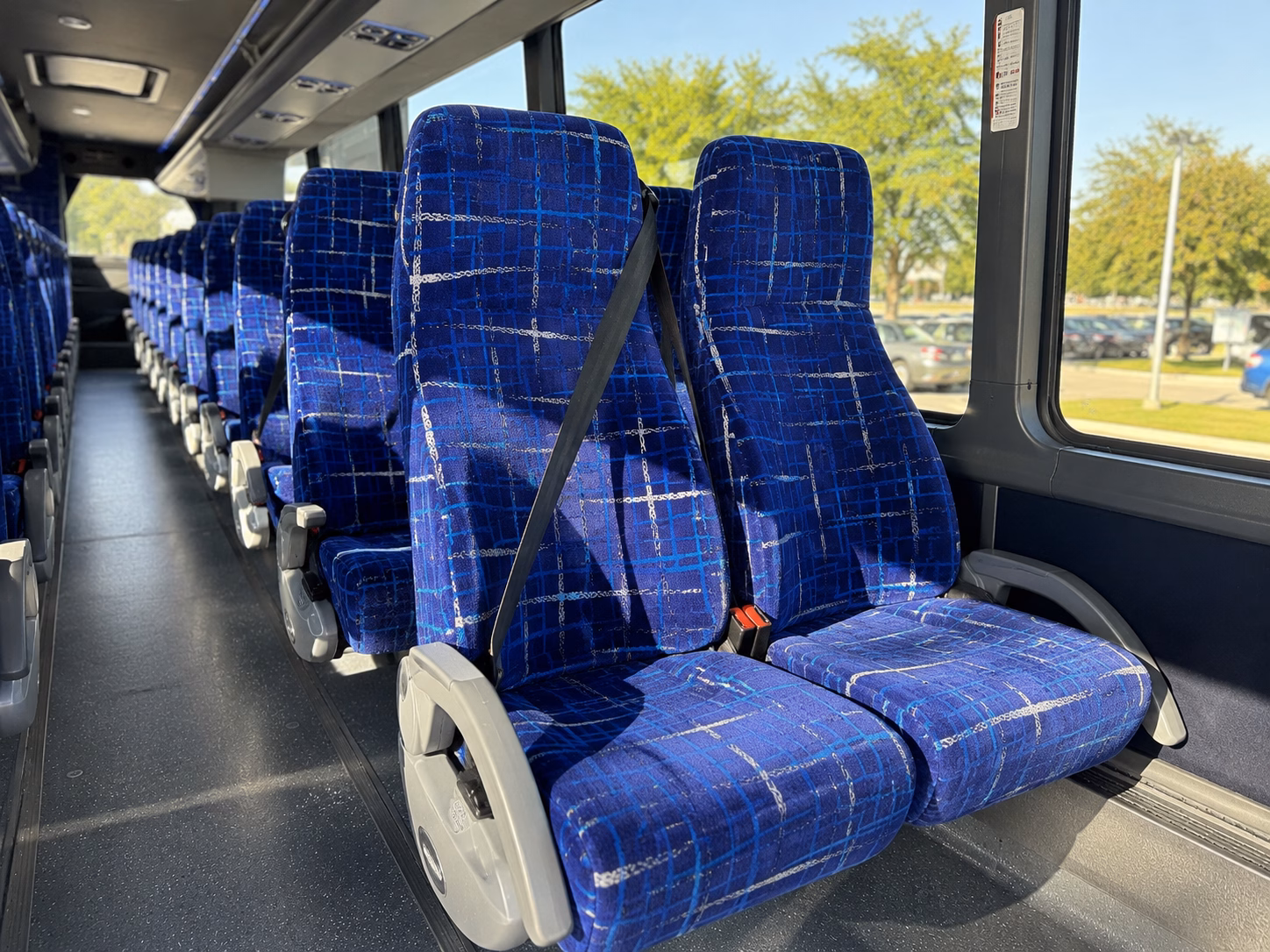 shuttle your guests between hotel blocks and lake conroe venues